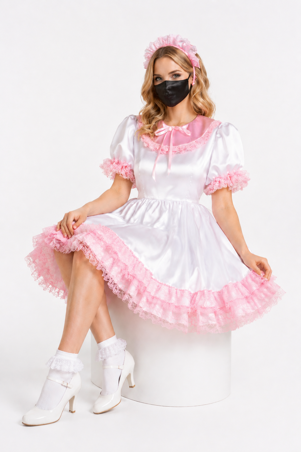 Weißes Satinkleid G3745