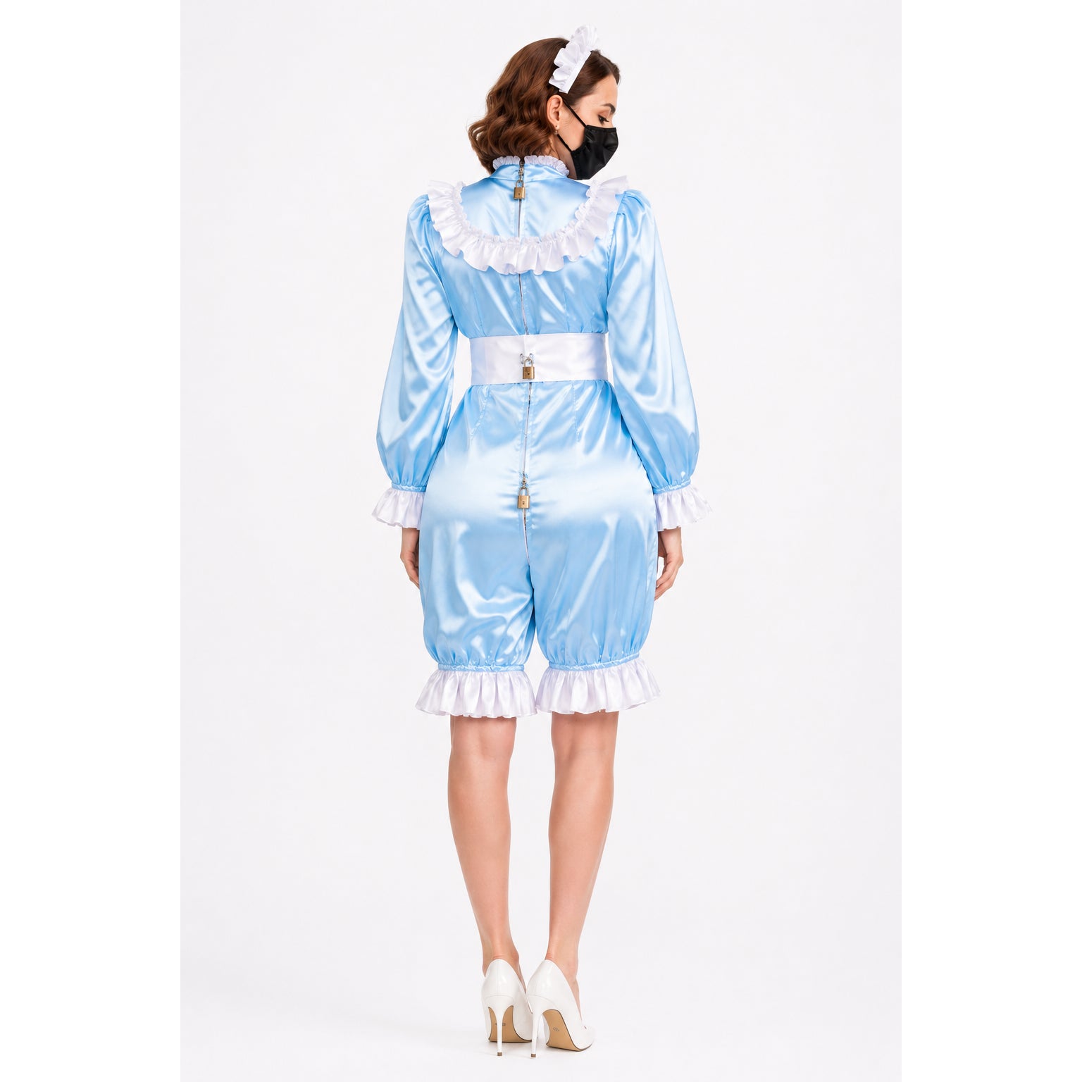Barboteuse en satin bleu layette G3842