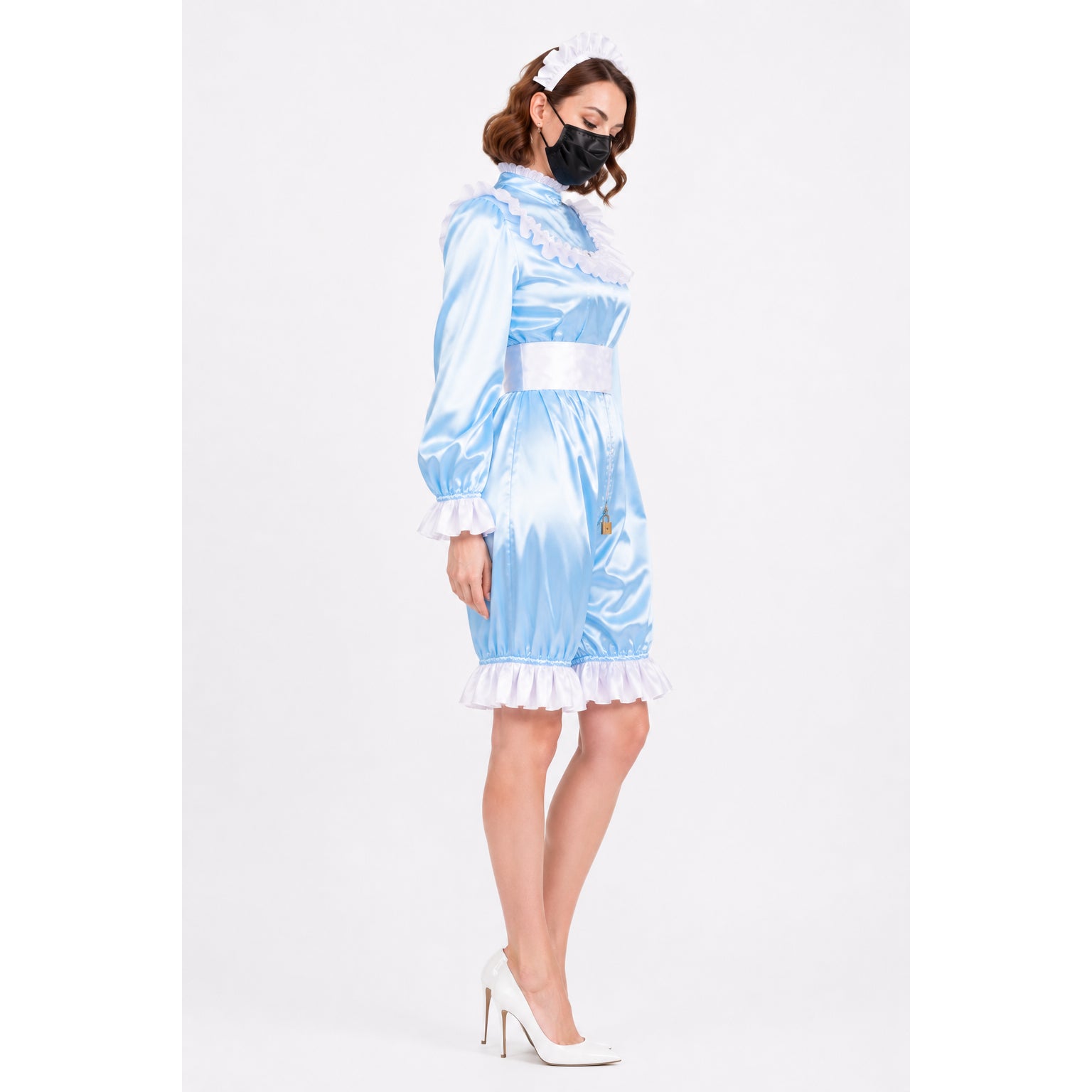 Barboteuse en satin bleu layette G3842