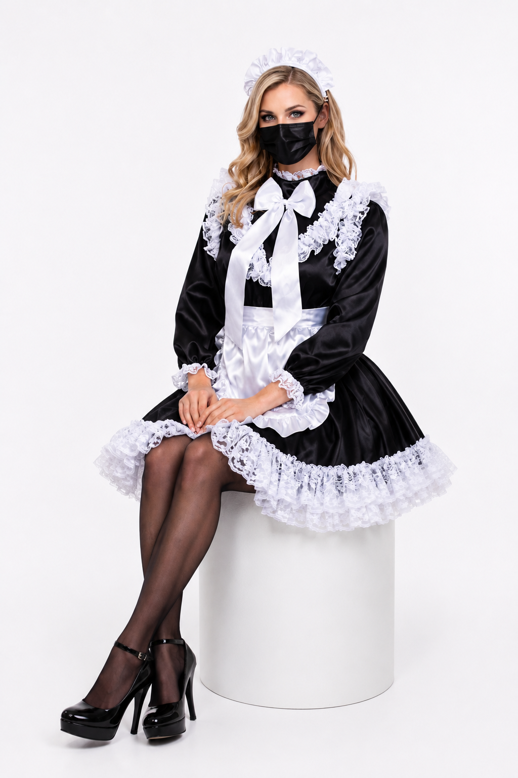 Schwarzes Satinkleid G3876