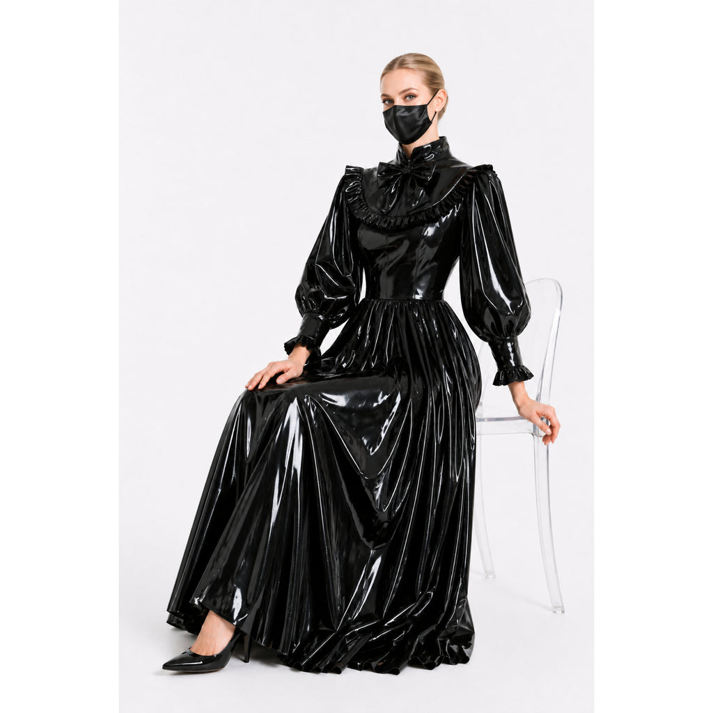 Robe noire moulante en PVC G4119