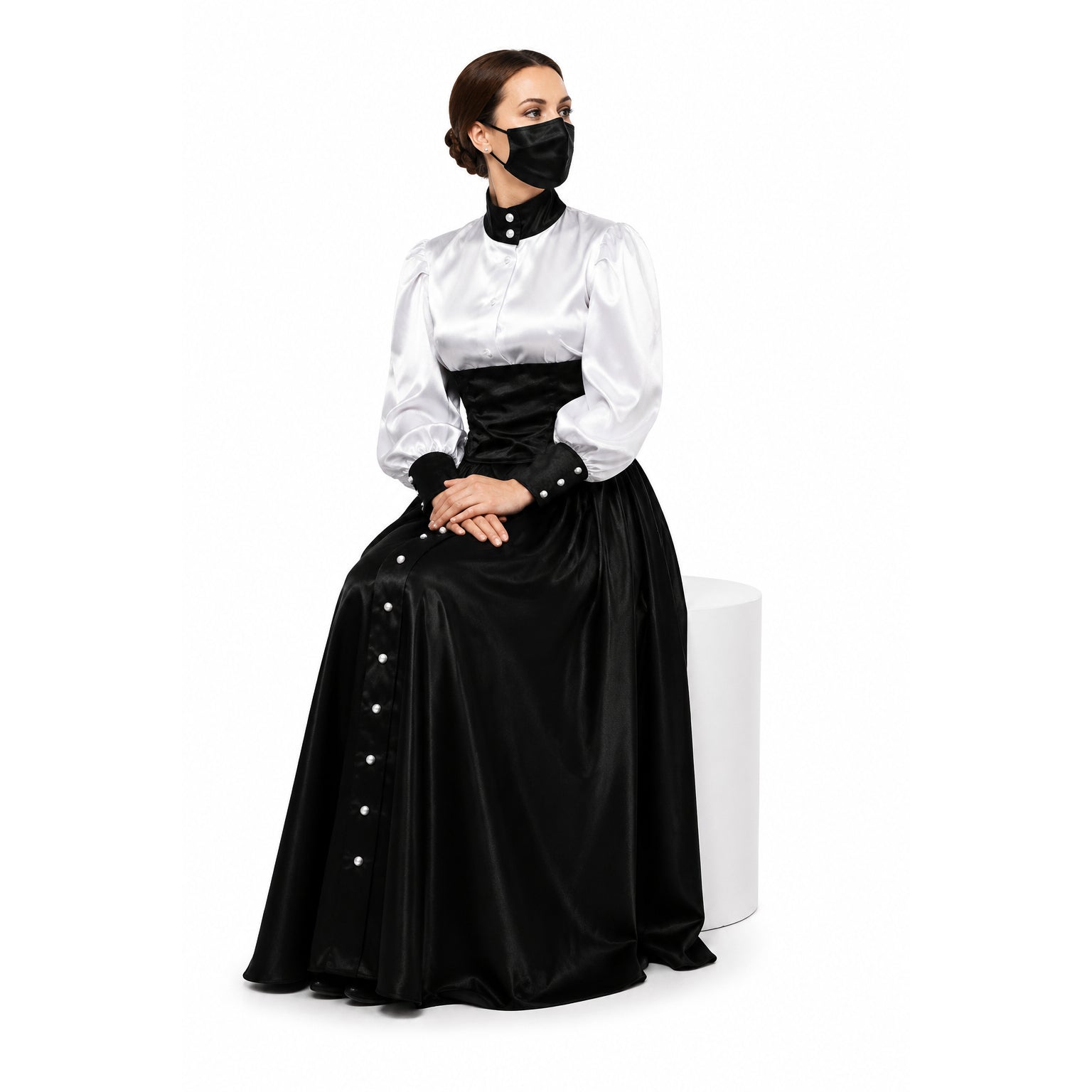 weiße Bluse schwarzer Rock G632